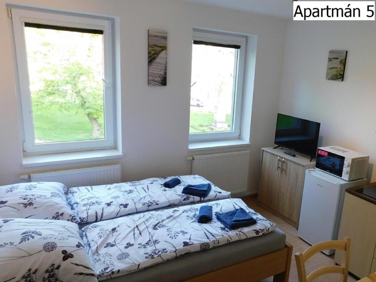 Apartmany Horní Planá エクステリア 写真